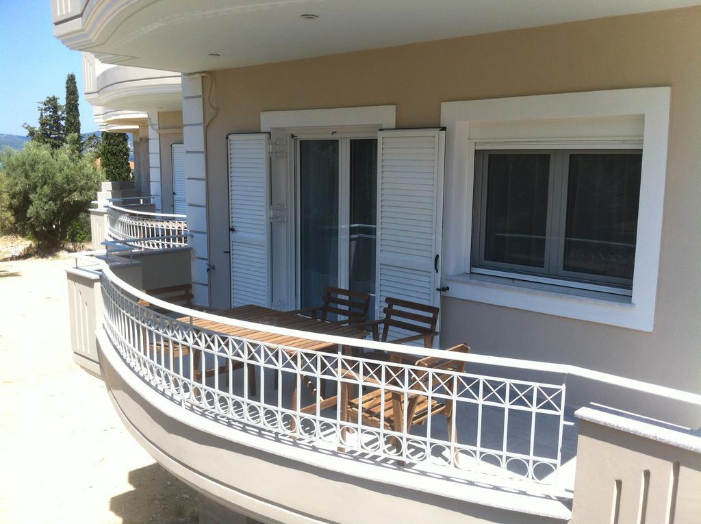 Kanellos Luxury Apartments Palairos Exterior photo